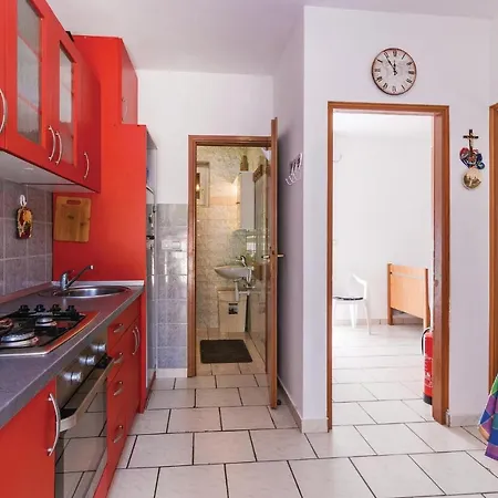 Two-bedroom In Vir